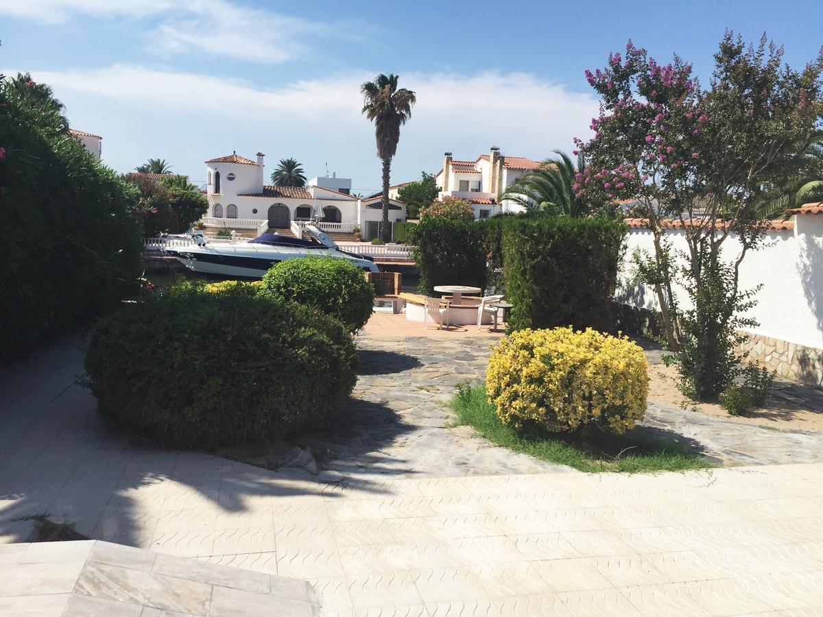 Cap Ras 40 A Βίλα Empuriabrava Εξωτερικό φωτογραφία
